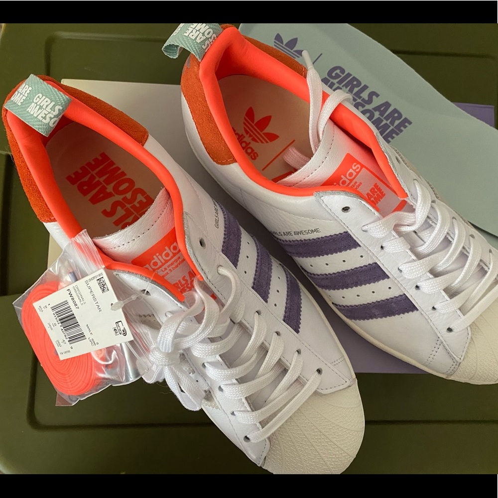 Brand new, Adidas Superstar Sneakers